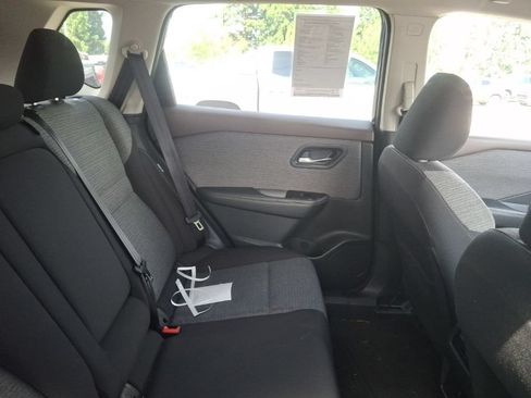 Used 2022 Nissan Rogue SV AWD/4WD image 12