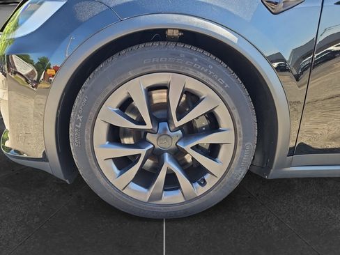 Used 2024 Tesla Model X AWD/4WD image 36