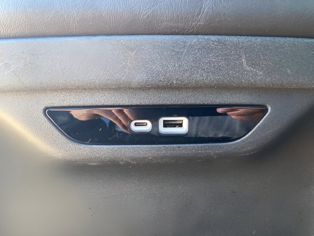 Used 2026 Chrysler Pacifica Select FWD image 14