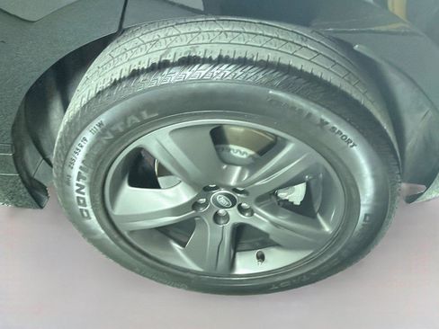 Certified 2022 Land Rover Range Rover Velar R-Dynamic S AWD/4WD image 31