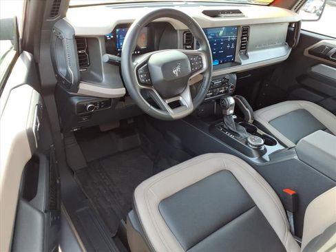Used 2024 Ford Bronco Big Bend image 16