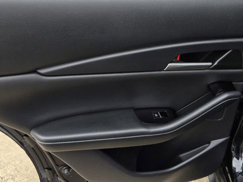 Certified 2024 MAZDA CX-30 AWD 2.5 S w/ Select Sport Pkg image 11