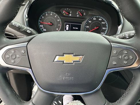Used 2023 Chevrolet Traverse LT FWD image 20