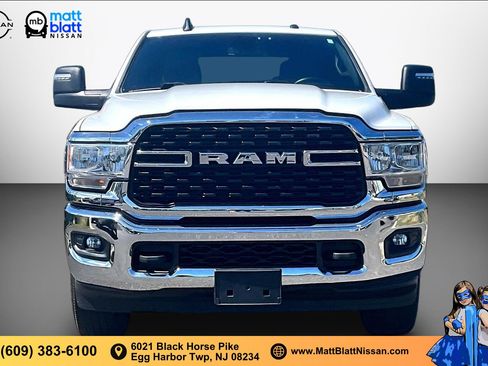 Used 2024 RAM 2500 Big Horn AWD/4WD image 2