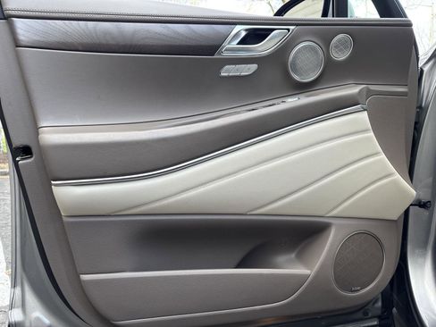 Used 2023 Genesis GV80 2.5T w/ Prestige Package image 11