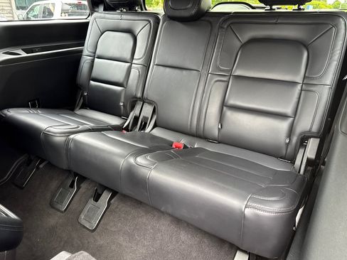 Used 2019 Lincoln Navigator Reserve AWD/4WD image 15