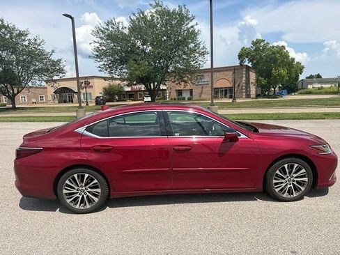 Used 2019 Lexus ES 350 w/ Premium Package FWD image 12