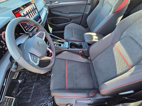 New 2026 Volkswagen Golf SE image 4