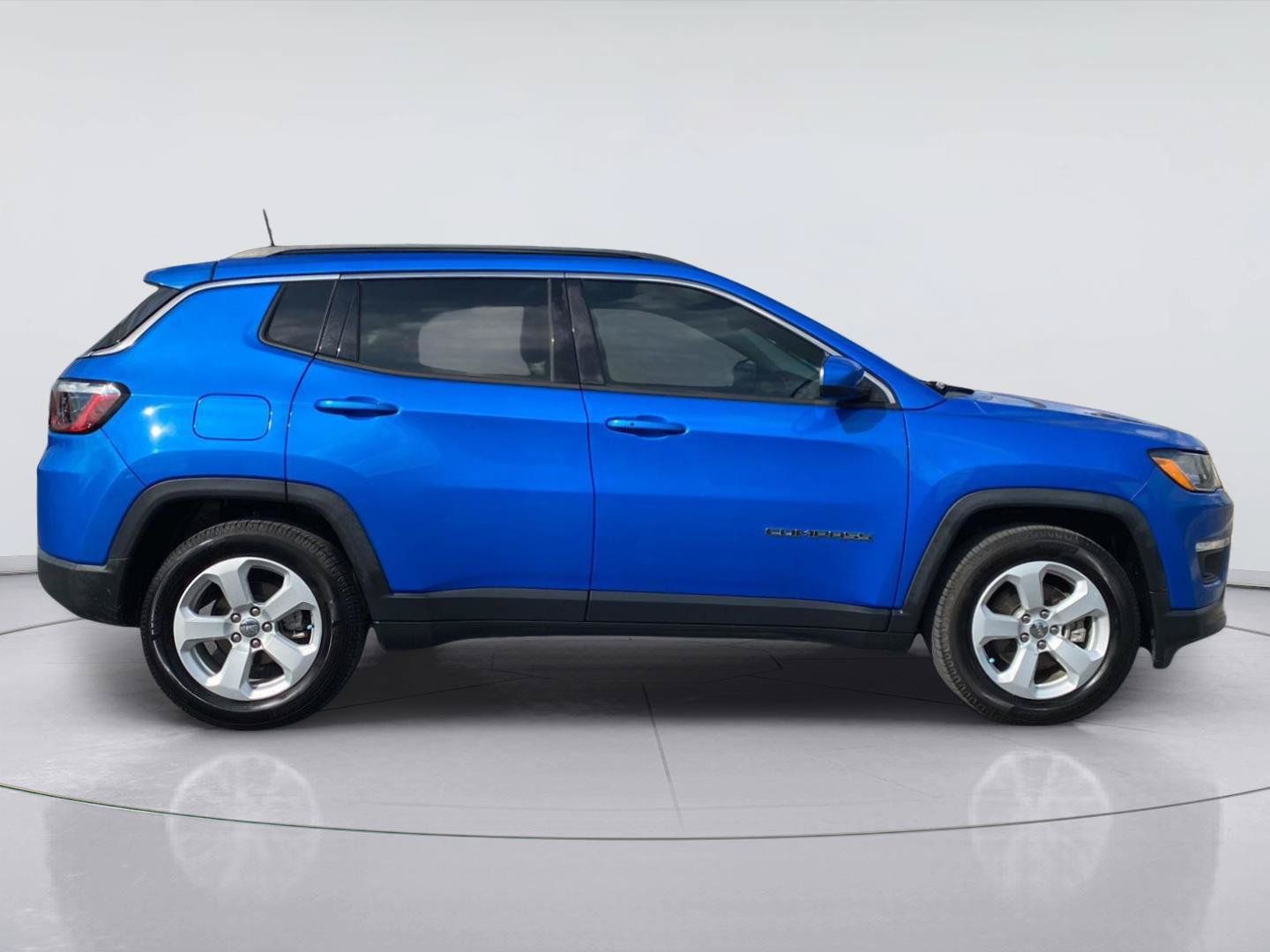 Used 2020 Jeep Compass Latitude w/ Popular Equipment Group FWD image 6