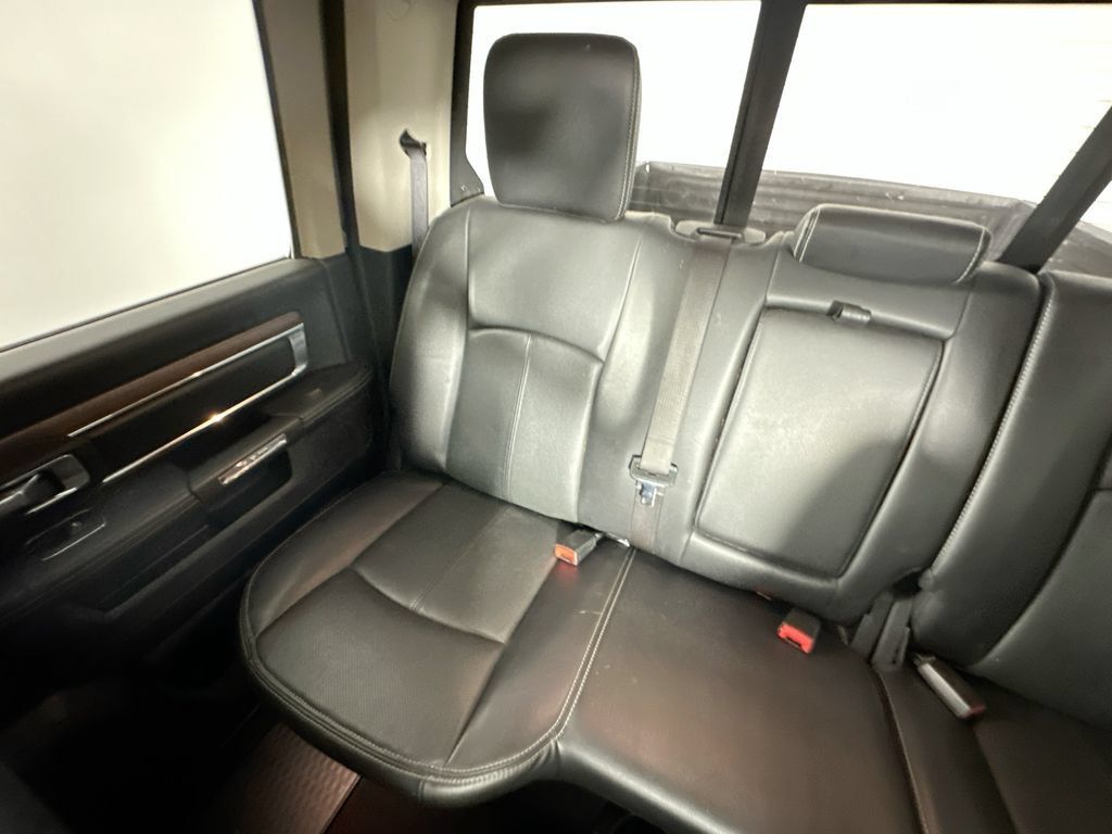 Used 2018 RAM 1500 Laramie w/ Convenience Group AWD/4WD image 12