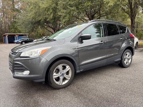 Used 2016 Ford Escape SE w/ Equipment Group 201A image 17