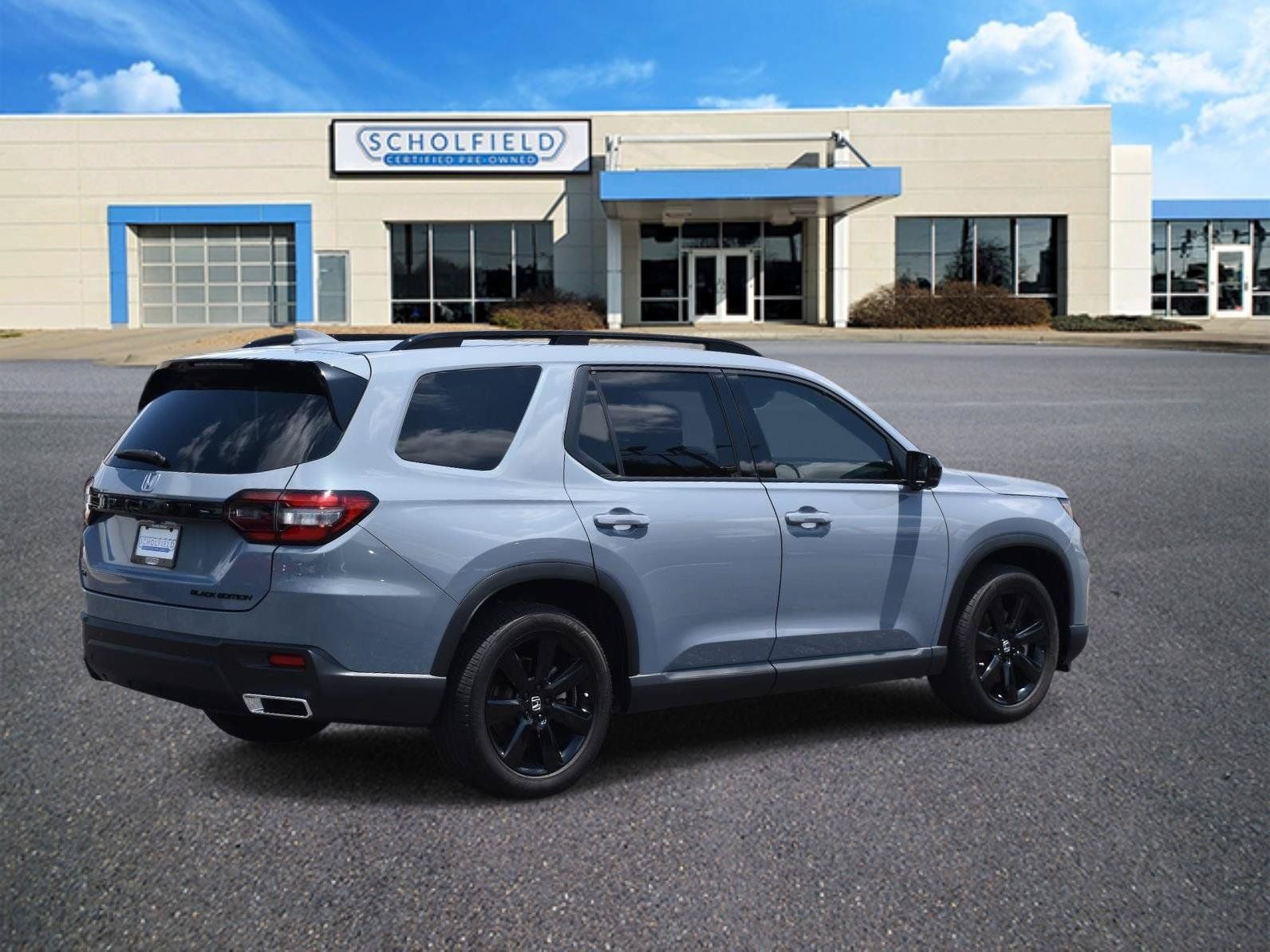 Used 2025 Honda Pilot Black Edition image 3