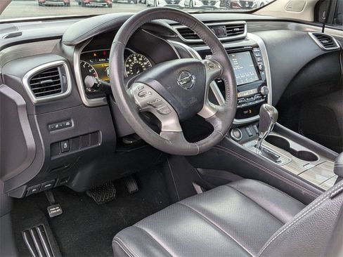 Used 2017 Nissan Murano SV w/ Premium Plus Package image 10