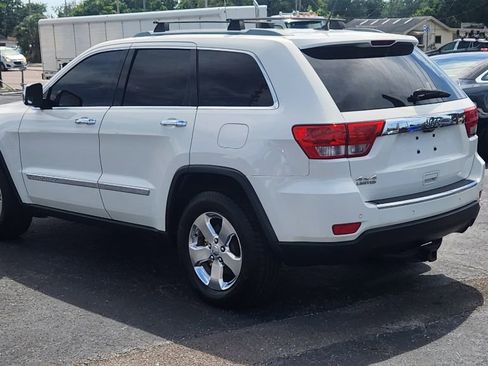 Used 2011 Jeep Grand Cherokee Limited AWD/4WD image 4