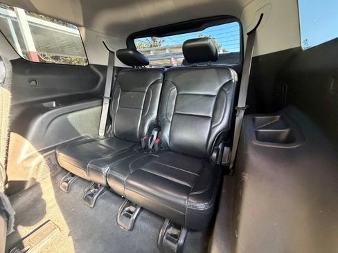Used 2020 GMC Acadia SLE FWD image 17