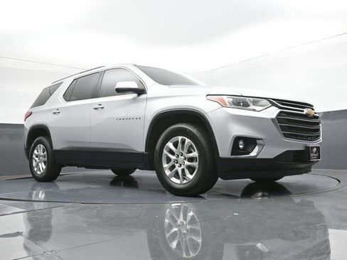 Used 2021 Chevrolet Traverse LT image 27