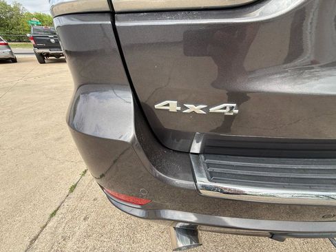 Used 2014 Jeep Grand Cherokee Overland w/ Advanced Technology Group image 8