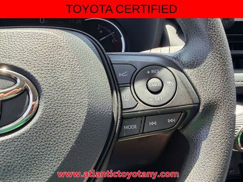 Certified 2025 Toyota RAV4 XLE AWD/4WD image 30