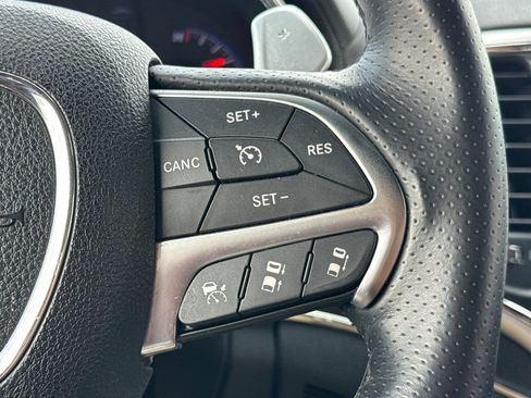 Used 2015 Jeep Grand Cherokee SRT w/ Trailer Tow Group IV AWD/4WD image 28