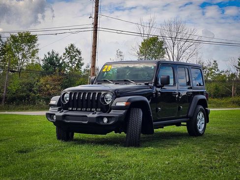 Used 2023 Jeep Wrangler Unlimited Sport AWD/4WD image 7