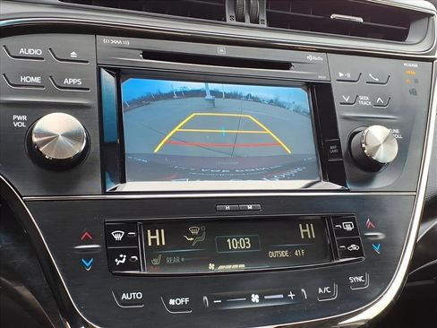 Used 2016 Toyota Avalon Limited image 19