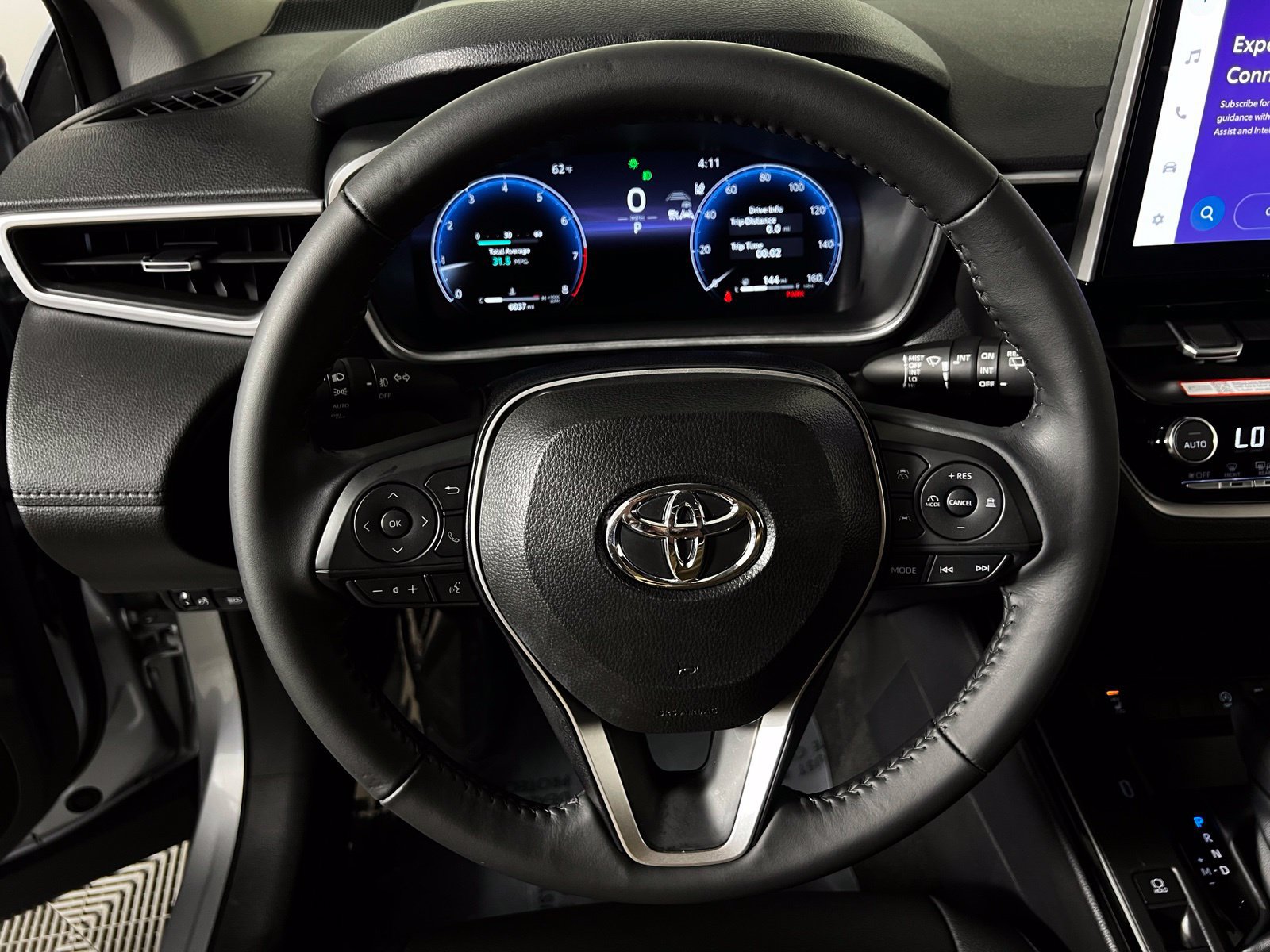 Used 2026 Toyota Corolla Cross XLE FWD image 15