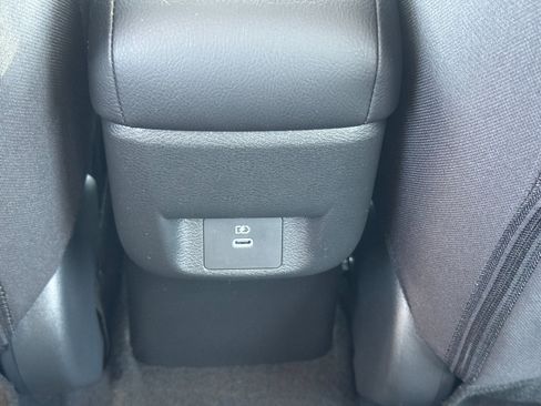 New 2025 Nissan Versa SR w/ Trunk Package image 19