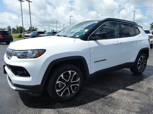 Used 2022 Jeep Compass Limited AWD/4WD image 9