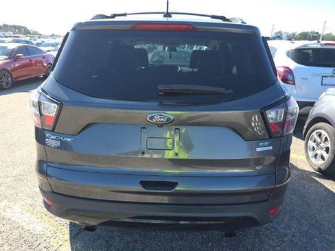 Used 2017 Ford Escape SE w/ SE Sport Appearance Package FWD image 5