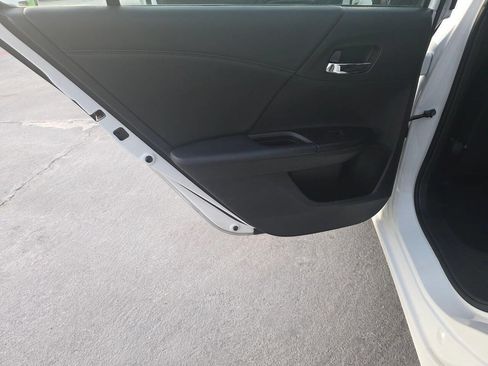 Used 2015 Honda Accord Sport image 18