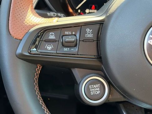 Used 2025 Alfa Romeo Giulia w/ Driving Assist Package RWD image 16