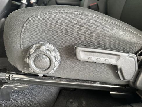 Used 2021 Jeep Wrangler Unlimited Sport image 12