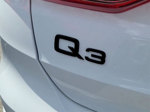 New 2025 Audi Q3 2.0T Premium image 7