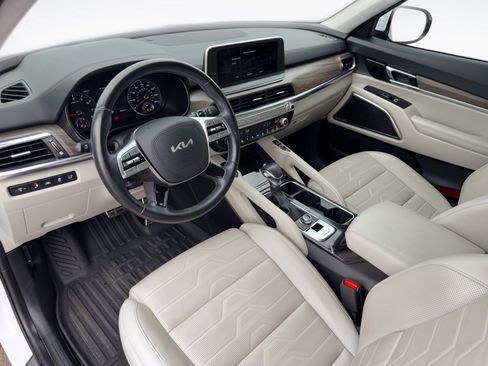 Used 2022 Kia Telluride SX w/ SX Prestige Package AWD/4WD image 4