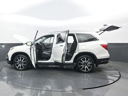 Used 2021 Honda Pilot Elite image 32