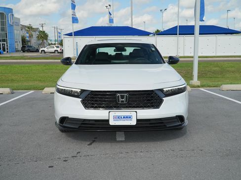 Used 2025 Honda Accord Sport image 2