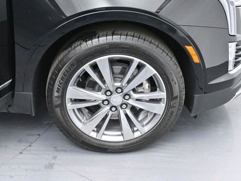 Used 2025 Cadillac XT5 Premium Luxury AWD/4WD image 37