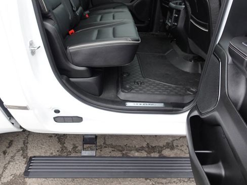 Used 2022 RAM 1500 Limited w/ Body-Colour Bumper Group image 34