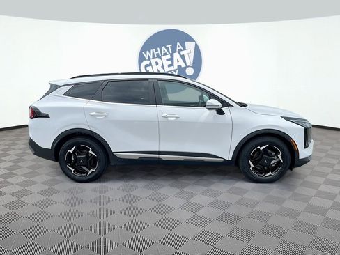 Certified 2026 Kia Sportage EX w/ EX Panorama Roof Package FWD image 4