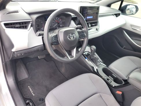 Used 2024 Toyota Corolla SE image 17