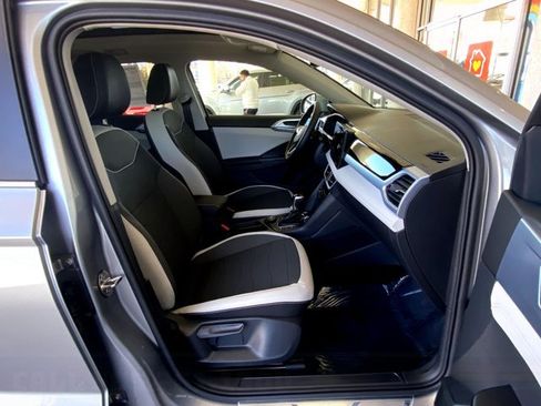 New 2026 Volkswagen Taos SE AWD/4WD image 36
