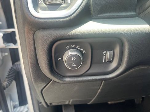 Used 2024 RAM 2500 Big Horn AWD/4WD image 14