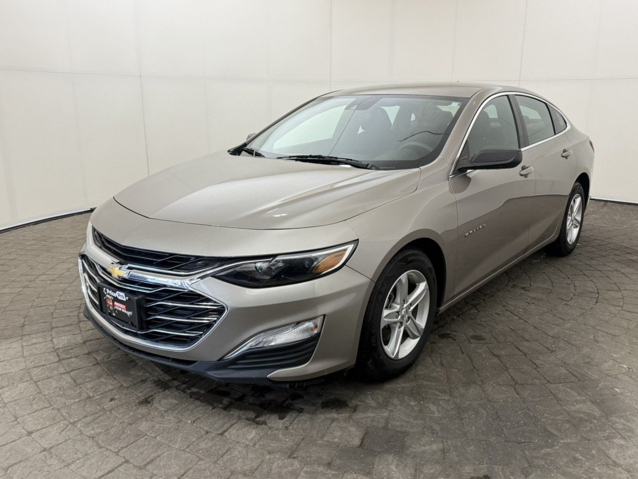 Used 2023 Chevrolet Malibu LS FWD image 3