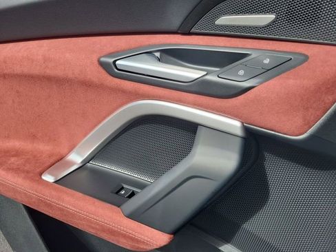 New 2025 Audi SQ5 Prestige image 15