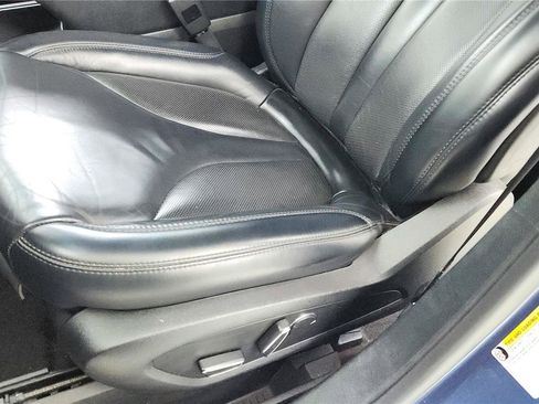 Used 2019 Lincoln Nautilus Select image 17