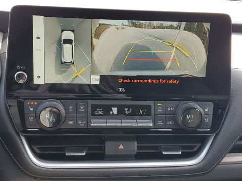 Used 2024 Toyota Grand Highlander Limited image 29