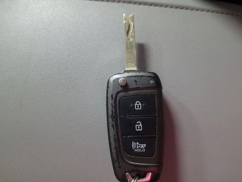Used 2021 Hyundai Palisade SE w/ Cargo Package FWD image 32