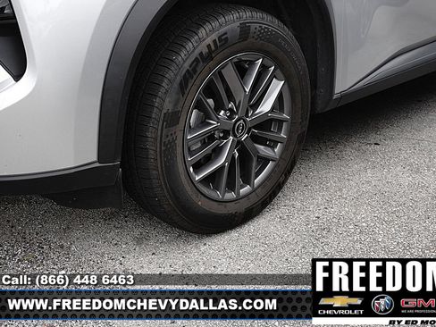 Used 2024 Nissan Rogue S AWD/4WD image 10