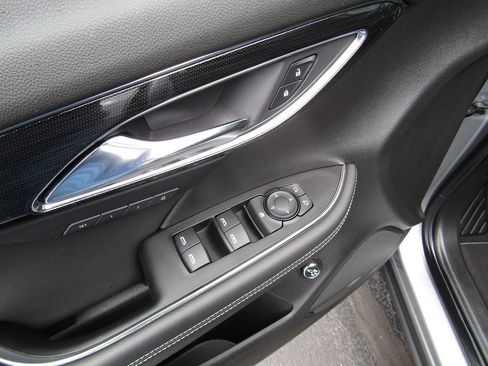 Used 2023 Buick Envision Essence AWD/4WD image 27