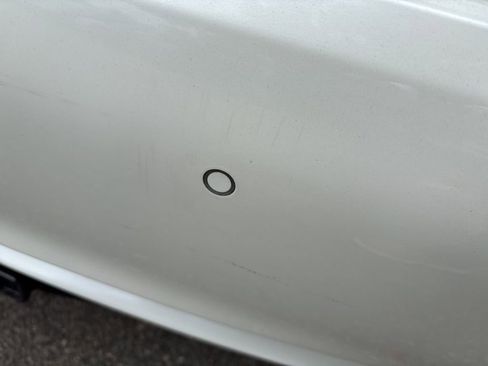 Used 2015 Lexus ES 300h w/ Navigation System Package image 29